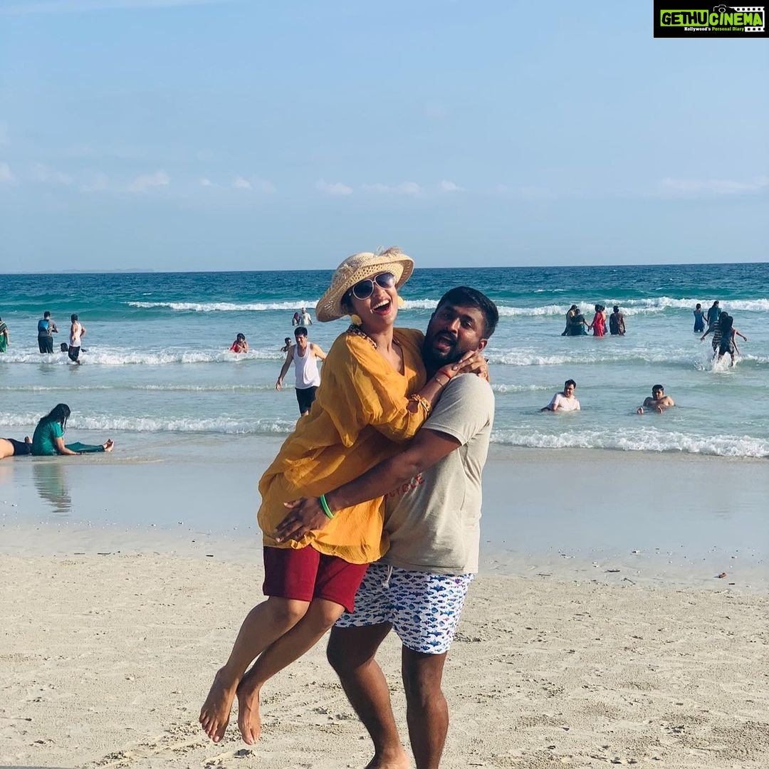 Navya Nair Instagram - To the forever happiest souls in my life .. my@mom and my brother … love u both to the moon and back .. happy bday to my amma and kannaaaa … ummmaaa…