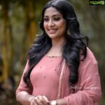 Navya Nair Instagram - Eid mubarak to everyone ... ❤️❤️❤️ Pic courtesy @midhun_saarkkara_ MUH @sijanmakeupartist Styling @sabarinathk_ Costume @fatiz_official