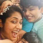 Navya Nair Instagram - Life is all happy when i am with them ... lifelines ❤️❤️❤️my sai , my pappu , my nichusss