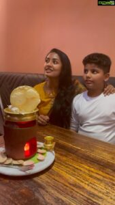 Navya Nair Instagram - I just loved their food and the presentation both .. specially this item .. great to meet u jubish , the young entrepreneur.. must try at calicut .. not a paid promotion ..