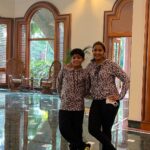 Navya Nair Instagram - Mom and kid .. twinning ❤️❤️❤️ The Oberoi, Bengaluru