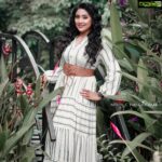 Navya Nair Instagram - Stills @nithin_c_nandakumar Make up @sijanmakeupartist Styling @sabarinathk_ Costumes @byhand.in Assisted by @vikramanvijitha