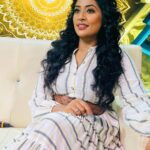 Navya Nair Instagram - Let the beauty of what you love be what you do ... Make up my dear @sijanmakeupartist Costume @byhand.in Styling @sabarinathk_ @vikramanvijitha