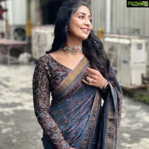Navya Nair Instagram - Enjoy life .. there is plenty of time to be dead ... 
make up and hair style @amal_ajithkumar 
Styling @sabarinathk_ 
Costume coutesy @klumbyprajinajaanaki 
Accessories @keyaa_by_kartika