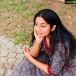 Navya Nair Instagram - Dont move the way fear makes you move , Move the way love makes you move Move the way joy makes you move .. #happiness #peace #compassion #Osho
