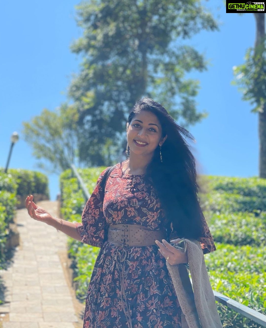 Navya Nair Instagram - Because when u stop and look around , this life is pretty amazing .. ❤️❤️❤️ Dream Catcher Resort