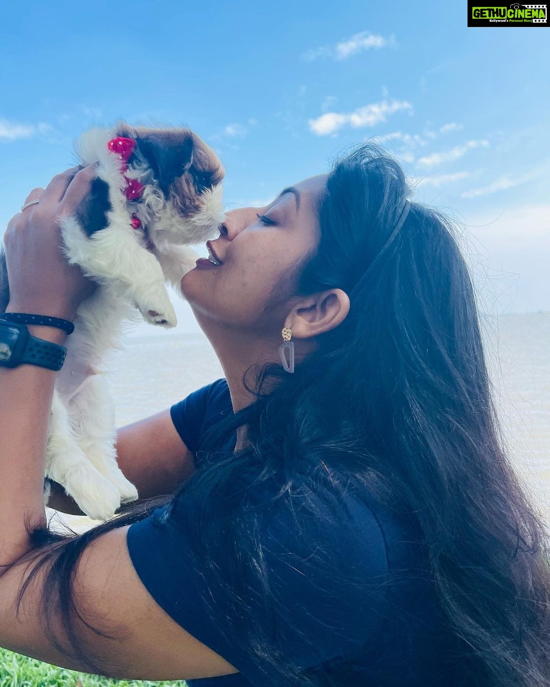 Navya Nair Instagram - Staycation @punnamadaresort Punnamada Resort, Alleppey