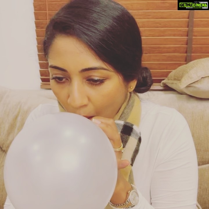 Navya Nair Instagram - I argued that helium balloons wont change voice and finally changed mine 🤦🏻♀️🤦🏻♀️🤦🏻♀️