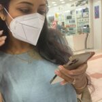 Navya Nair Instagram – Candids 🤣🤣🤣 mask ettal ende chiri kaanunnilla , mask maatti chirikkam 🙆🏻‍♀️🙆🏻‍♀️🙆🏻‍♀️🙈🙈