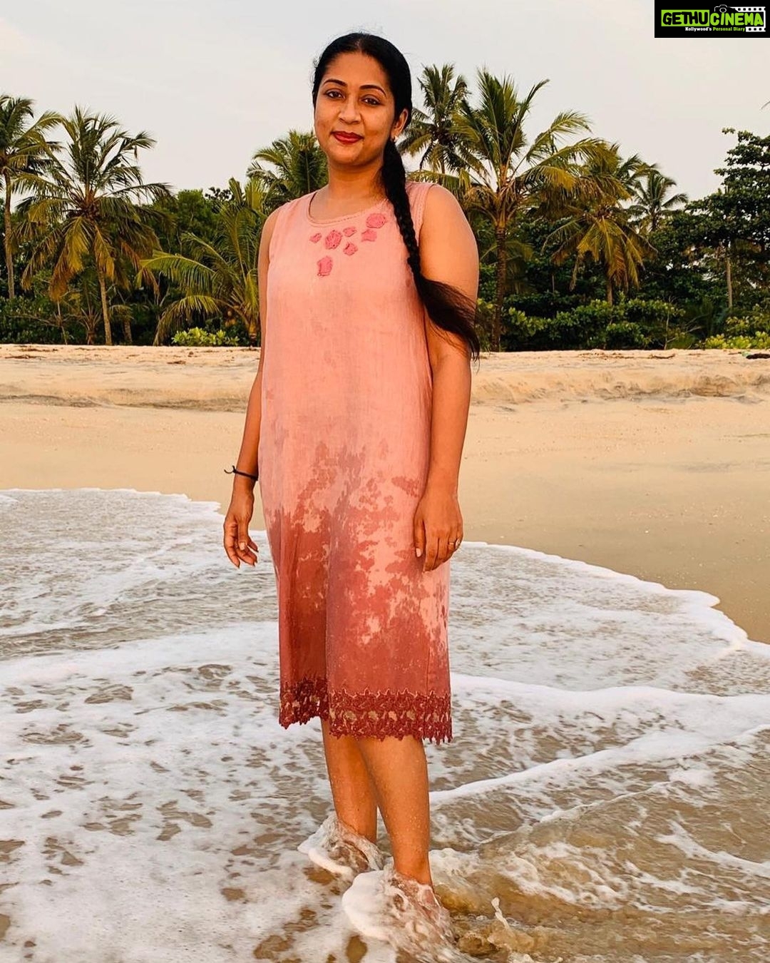 Navya Nair Instagram - Words are a pretext .. it is the inner bond that draws one person to another .. not words .. Rumi