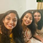 Navya Nair Instagram - All about ystdy .. cousins meet .. ❤️❤️❤️