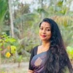 Navya Nair Instagram - നാട് ... 🌈🌈🌈