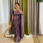 Navya Nair Instagram - When i got ready fr todays inauguration ...costume @sareestoriesbymidhila , i am in love with the saree midhila .. styling @sabarinathk_ accessories @mayoorajewels_by_archana