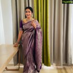 Navya Nair Instagram - When i got ready fr todays inauguration ...costume @sareestoriesbymidhila , i am in love with the saree midhila .. styling @sabarinathk_ accessories @mayoorajewels_by_archana