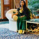 Navya Nair Instagram - They deem me bad because I will not sell my days for gold ; and I deem them mad because they think my days have a price 🤗🤗🤗 .. and thank u deepthi fr this mural painted saree and my eve fav terracota jewellery .. @samskrtidesigns_ #love #peace #livetothefullest The Oberoi, Bengaluru