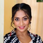 Navya Nair Instagram - Life is jus so pure .... Make up @shoshanks_makeup styling @sabarinathk_ Costumes @aatmabyamitha