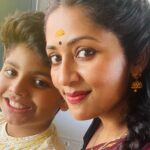 Navya Nair Instagram - Manu mashum njangalum 😍😍😍