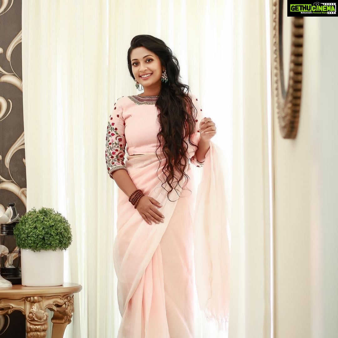 Navya Nair Instagram - If light is in your heart you will find your way home .. Rumi .. Happy diwali to all my loved ones near and far ....make up @sajithandsujith styling @sabarinathk_ costume @sara.sajnarahman clicks by @pranavraaaj