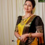 Navya Nair Instagram - If it makes you happy , it doesnt have to make sense to others .. ♥️♥️♥️ Thank u my dear raga fr this wonderful collection of yours which made my attire elegant @c.j.artisanboutique @sajithandsujith fr the make over and sabbu @sabarinathk_ fr styling , clicks by @arun_photograps_