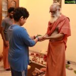 Navya Nair Instagram - Gurubhyo namah ..🙏🏻🙏🏻🙏🏻 guru poornima .. guru pooja ... manu mash my guru .. @manuthekkoot @pranav.deva @keerthana.anil.52