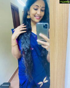 Navya Nair Instagram - A grateful heart is a magnet for miracles .. #love #peace #happiness