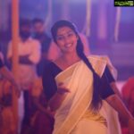 Navya Nair Instagram – Be your own reason to smile 😍😍😍. @oruthee_movie