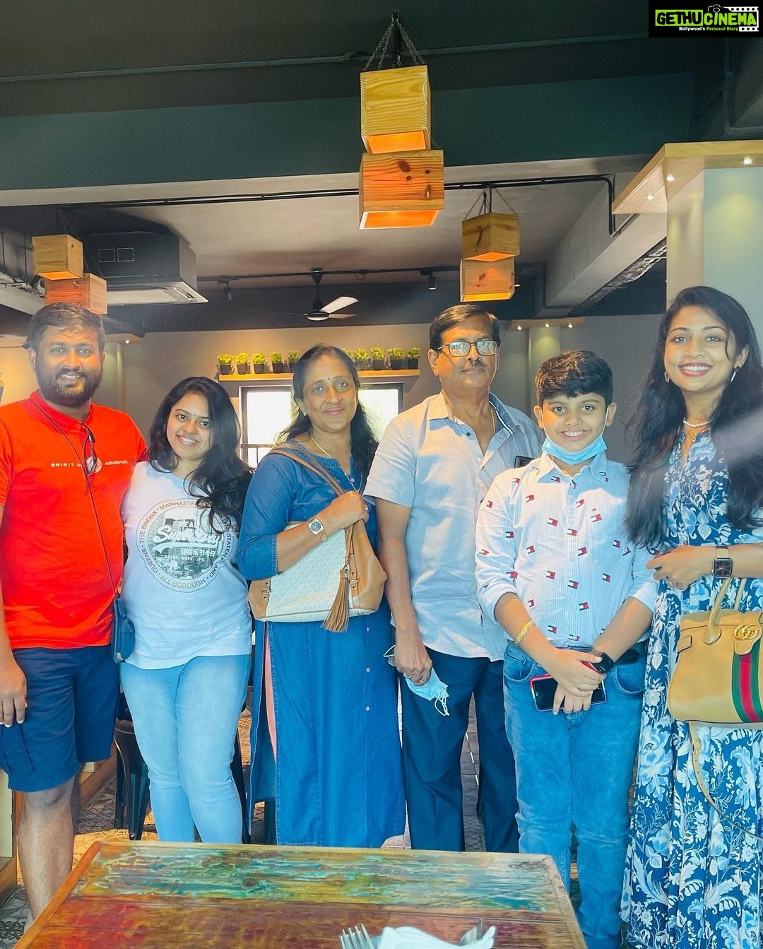 Navya Nair Instagram - Bday lunch ❤️❤️❤️