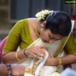 Navya Nair Instagram - My jaaan in location .. oruthee location stills