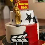 Navya Nair Instagram - Bday ..😍😍😍 one of the best bdays .. i pray god to gimme an year full of positive surprises fr me like this both my star bday and my date of birth , i was only amazed.. i was so happy to see the surprise cake at 12 by my brother kannan , bt i nvr expected he himself an hour later to gimme me yet another surprise all the way from dubai .. for all the luv and prayers .. to all my well wishers .. fr all my inbox bday wishes .. am so thankful to u all