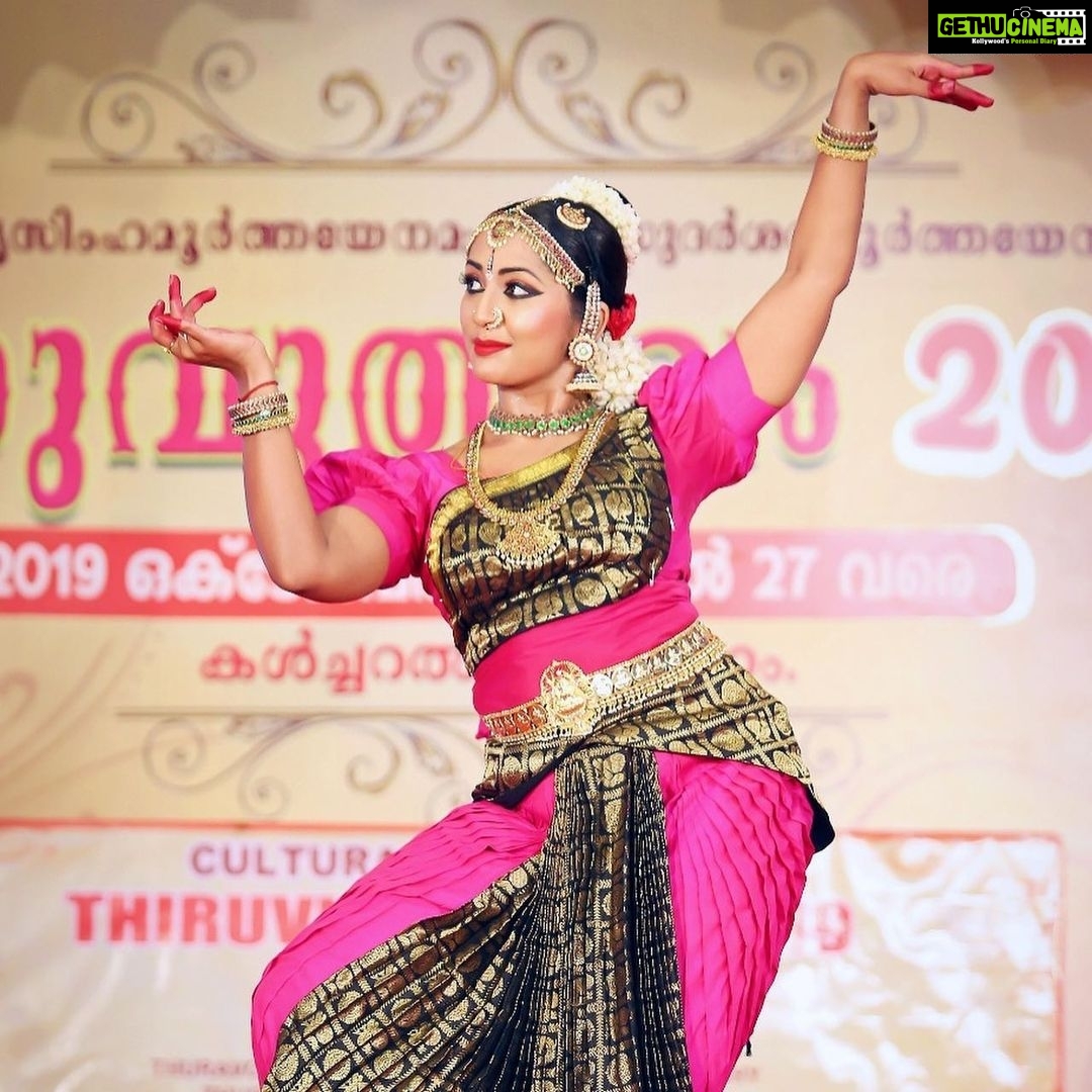 Navya Nair Instagram - Thuravoor narasimha kshetram .. clicks by sunil ammadam @sunil.ammadam_01 @sunil.ammadam_02