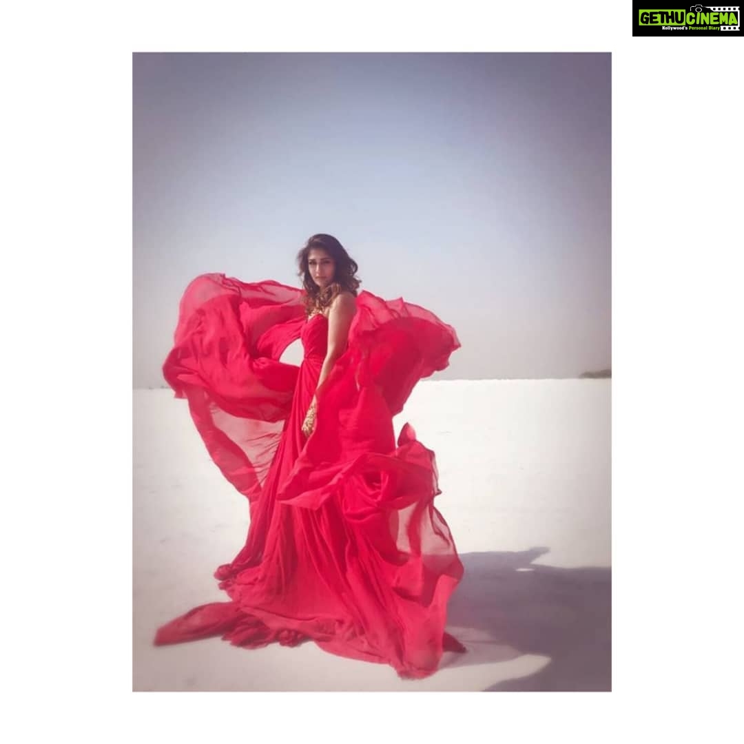 Nayanthara Instagram - Wear red in doubt 🌹🍷