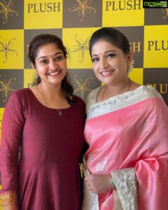 Neelima Rani Instagram - Wished my chella kutty @santhoshiplush best wishes for the launch!!! Rushing to airport! Long day ahead 😍
