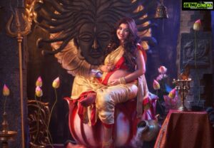 Neelima Rani Instagram - SHE!
The mother,The creator,The lover,The goddess.SHE is the purest form of love ❤️
Happy karthigai deepam 😇
My first every #maternityphotography by an amazing team 

Makeup - @jeevithamakeupartistry 
Costume- @zol_studio 
Camera- @rprasanavenkatesh 
Art director - @ravi.pandian.5 
Styling - @subikanifabint 
#pregnancy #actor #makeup #photo #happy #blessed