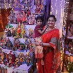 Neelima Rani Instagram - Navarathri celebrations at @ammuramachandran house!! Felt so good to visit friends during this pandemic and spread some care towards each other! Aditi accompanied me 🥰 Beautiful saree by @thari_weaves