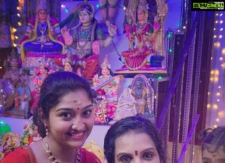 Neelima Rani Instagram - Navarathri celebrations at @ammuramachandran house!! Felt so good to visit friends during this pandemic and spread some care towards each other! Aditi accompanied me 🥰 Beautiful saree by @thari_weaves