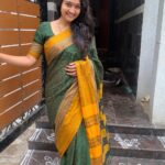 Neelima Rani Instagram – Aadi perukku vazlthukal..may goddesses shower her blessings upon us 🙏🏼 @dressmaterialwholesale2020 thank you for this pretty handloom saree!! Beautiful color combo 🥰