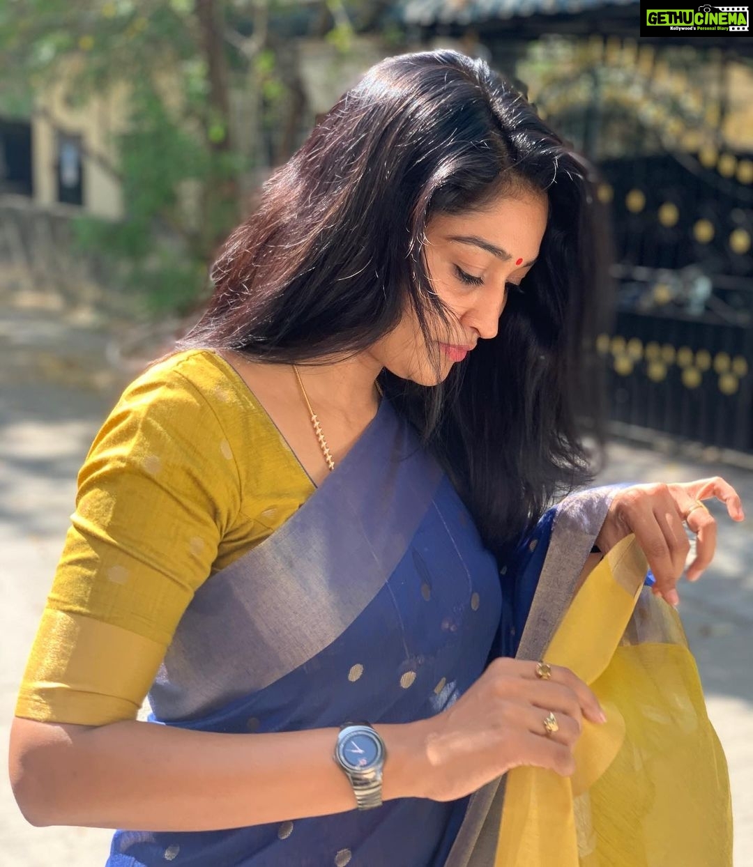 Neelima Rani Instagram - Candid pic!! Hubby click!! When you know whatever happens around you is only for your good,you feel calm 🥰😍 Beautiful saree by @sareehub26 #womensupportingwomen #saree #nomakeup #womenentrepreneurs #happyme