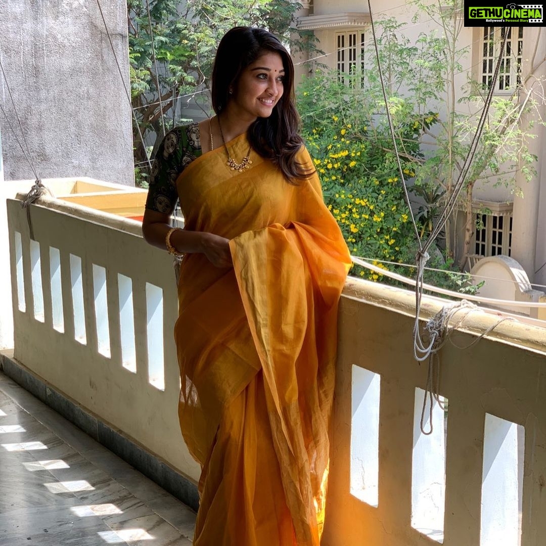 Neelima Rani Instagram - Be happy with who ever you are! Accept your flaws and convert them as your strength π₯° live life like a queen π€ #nomakeup #saree #neelimaesai Costume by @keerthi.collections Jewellery @thanga_tharagai