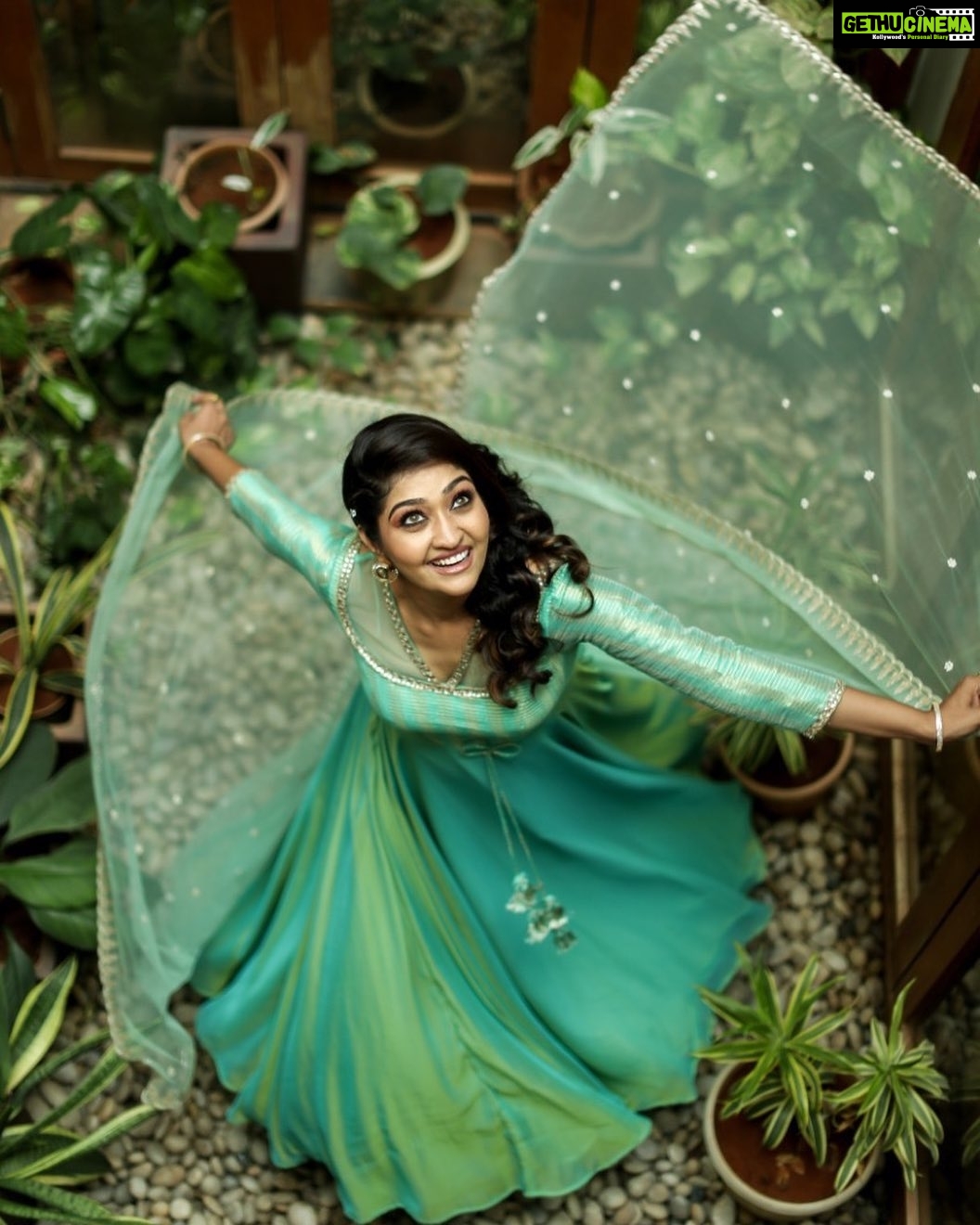 Neelima Rani Instagram - Look up to your own self than anybody else!!! Because you are the only one who knows who you are!!! wardrobe n styling by @studio149 captured by @camerasenthil bro make up @salomirdiamond 🥰