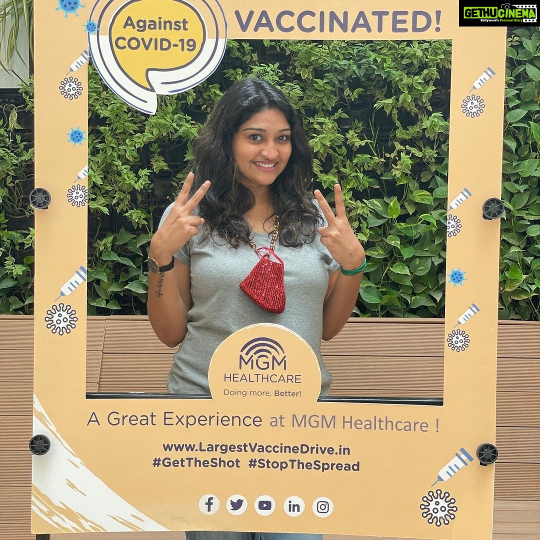 Neelima Rani Instagram - My first jab 🤰 I was hesitant to take the shot during my early pregnancy(first trimester), but my doctors and family were very supportive and I totally understand it’s a must to take our vaccine shot,right now that’s the only saviour! To be mommies pls take ur jab! Wishing u happy pregnancy 🤗❤️ #actor #covid_19 #vaccine #awareness #happy