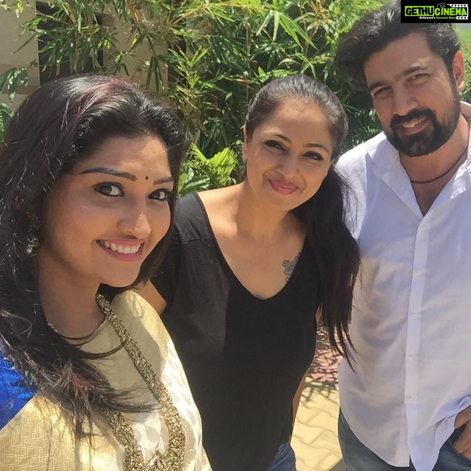 Neelima Rani Instagram - My love for her never fades!! My inspiration @simranrishibagga ๐ค๐ค๐ค๐ happy womenโs day dhidhi
