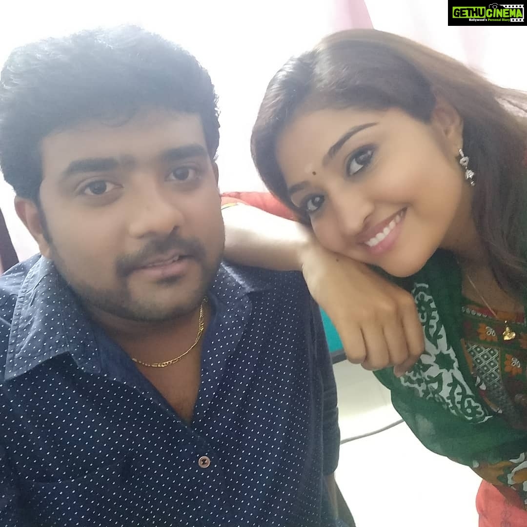 Neelima Rani Instagram - On the sets of #thamarai..Sneha @ak_ashwinkumar_ Dwarakesh close to heart project @radaanmedia2012 production @suntvtamil 1.30pm