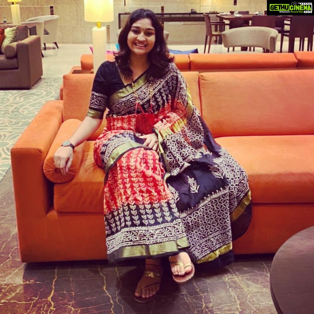 Neelima Rani Instagram - Heal the wounds before they eat you! Specially wounds related to heart ❤️ Pretty saree by @devis_mulmulcotton Good night sago’s ☺️
