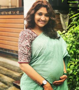 Neelima Rani Instagram - Happy Deepavali 🪔🪔🪔
Stay blessed 😇 stay safe ❤️
Lovely safe and blouse by @the_trendy_turns