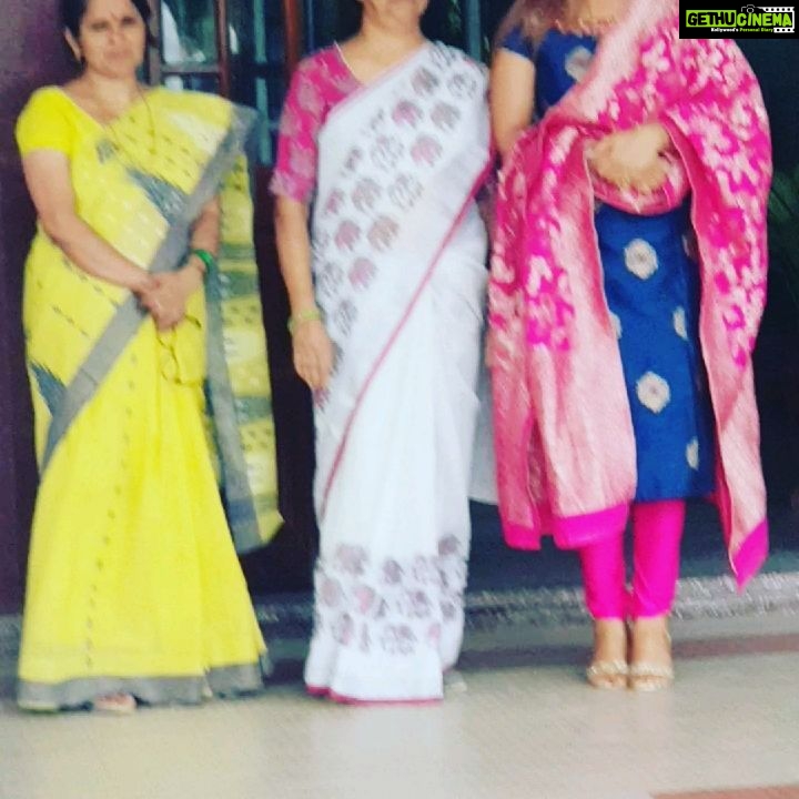 Neetu Chandra Instagram - What a lovely day and how fortunate I am to #address my lovely #school #juniors β€ Met the Super calm and forever smiling Principal, sister #jessyππ My incredible talented #teachers #sushmaprasad #reena miss #rosy miss #pushpa miss π€π #notredame #patna Love you all. Thank you for hosting me and showering so much of LOVE ππ€