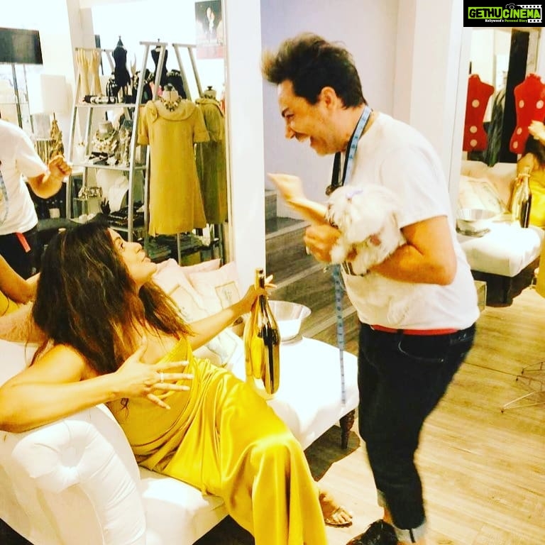 Neetu Chandra Instagram - Some #weird yet #fun shooting times! Had a great time with @polatteu @patriksimpson and @reshmadordi Love you and your incredible talent ❤😘 #fashion #style #glam still #me 😘 Patna, India