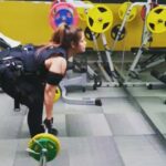 Neetu Chandra Instagram - EMS training is a revolution in #fitness #training where all you're #muscles are stimulated directly with these electrical impulses and 10X more effective then conventional training! Trying it with @thus_come_1 who introduced this in #india @imotionems_india #killingit #lovingit ❤🤩 Mumbai, Maharashtra