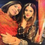 Neetu Chandra Instagram – I missed you so much #mom my world ❤ Happy to be with you!! Mumbai, Maharashtra