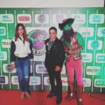 Neetu Chandra Instagram - It was a pleasure to receive #Sushilkumarmodi sir with @patnapirates owner #Rajeshvshah sir at #Patliputrastadium #Patna yesterday for #vivo @prokabaddi session 7 #patnaleg 😊🙏 @starsportsindia Thank you to all the awesome Patna audience for all the support 😊🙏 Patna, India