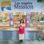 Neetu Chandra Instagram - Today at @thelamission Was so wonderful getting together to serve the less fortunate. The positivity and warmth #troyfvaughn showered at the event got everyone together even in this heavy rain. I Thank you for.your service for years 🙏❤ The humanity you display is an inspiration to all. MERRY CHRISTMAS n HAPPY HOLIDAYS 😊 ❤❤❤ #serve #homeless #shelter #blessed #kindness #givingbacktothesociety #humanity Los Angeles, California